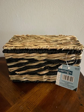 The Spring Shop Two tone Hinged Wicker Box 7.87" x 3.9" x 4.3" New With Tags Cover