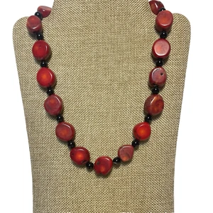 Collar Artesanal Vintage Grueso Teñido Rojo Piedras Pulidas Probablemente Ágata - Imagen 1 de 9