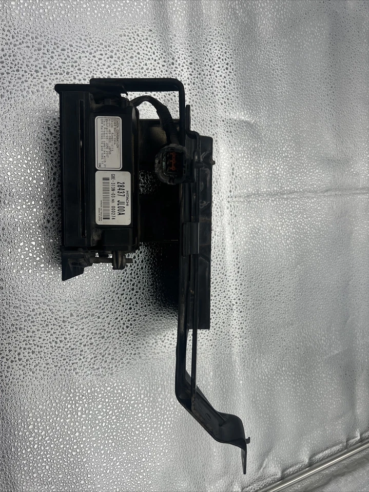 2008 Infiniti G37 Adaptive Cruise Control Radar - Image 1 of 4