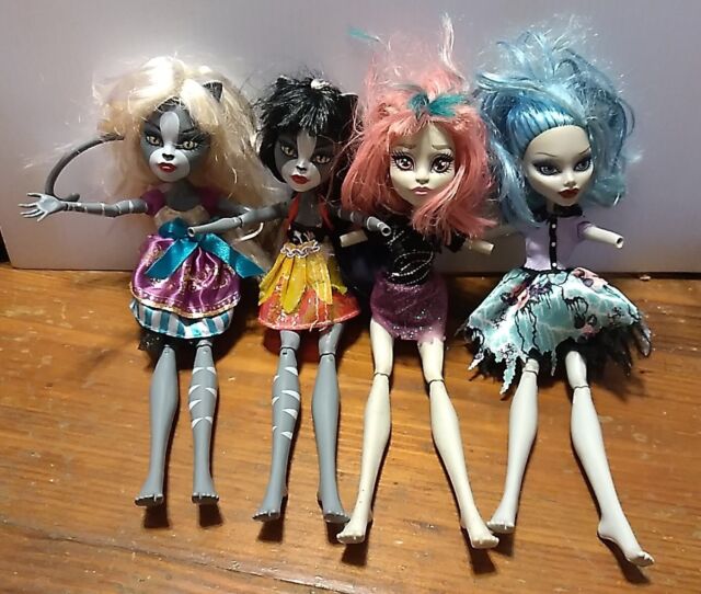 PRÉ-VENDA Boneca Monster High Collectors Ghouluxe Ghoulia Yelps