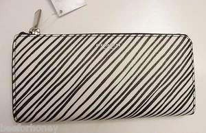 Nueva con etiquetas Coach 51142 Bleecker Recubierto Lona Delgada Cremallera Arono Billetera Negro/Blanco - Imagen 1 de 3