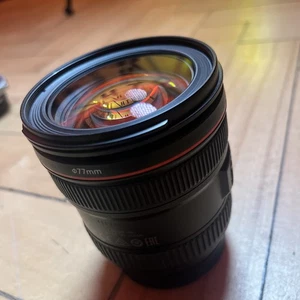 Canon EF 24-70mm F4 (L IS USM Macro) - Picture 1 of 6
