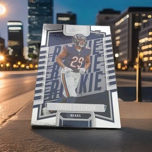 Tyrique Stevenson Chicago Bears 2023 Panini Absolute Football No. 174 RC Silver - Bild 1 von 2
