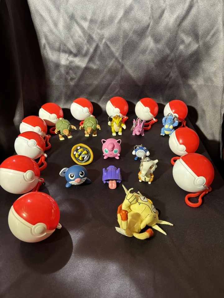 Lote de 12 piezas de juguetes de comida para niños Pokemon Burger King 1999 vintage * Pokeballs* Foto 1 de 2
