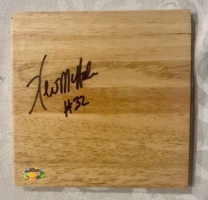 NBA Boston Celtics Kevin McHale #32 Auto Signed 6" x 6" Parquet Floorboard COA - Picture 1 of 5
