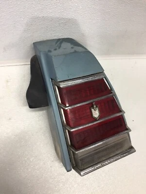 CHEVY MONTE CARLO 77 1977 LUZ TRASERA Y CUARTO TRASERO PANEL EXTENSIÓN PASAJERO DIESTRO Foto 1 de 4