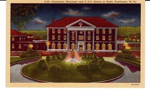 POSTCARD RAILROAD MONUMENT & C. & O. STATION HUNTINGTON WEST VIRGINIA - Picture 1 of 2