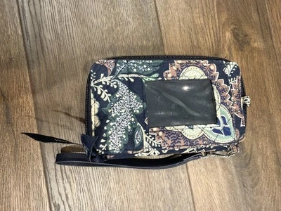 Vera Bradley Floral Acolchado ID Muñequera Cartera Cremallera Alrededor Foto 1 de 3