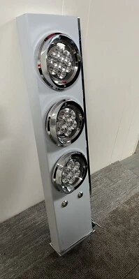 Barra de luz trasera United Pacific de acero inoxidable con resorte 61727 (unidad única) Foto 1 de 4