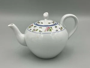 Hutschenreuther Amalienburg - 1,1/2pint Teapot. - Picture 1 of 2
