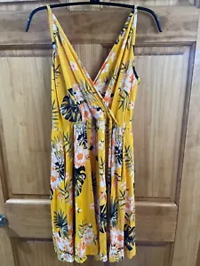 WEACZZY Women's Yellow Floral Spaghetti Strap Swing Sundress With Pockets. Large - Picture 1 of 7