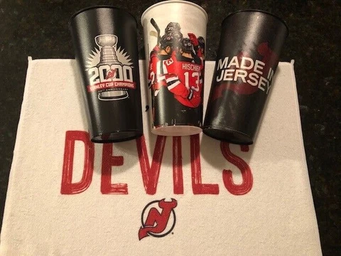 2023 New Jersey Devils Game 7 Rally Towel + ALL 3 SOUVENIR CUPS Stanley Playoffs Cover