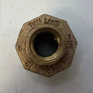 Brass Union Threaded 1/2" Brass Fitting - Picture 1 of 5