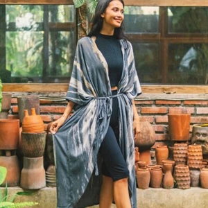 Suzie blauer langer abstrakter Kimono mit Gürtel grau - Bild 1 von 3