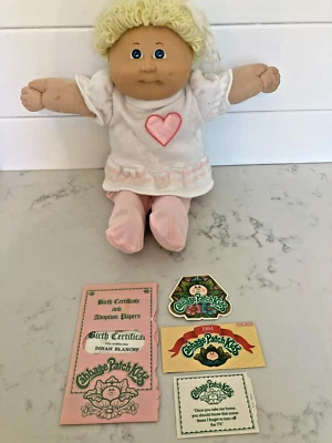Vintage 1978-82 Cabbage Patch Kids Girl Doll Original Outfit Birth certificate - Image 1 of 4