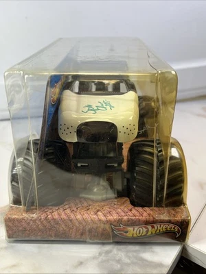 1/24 HOT WHEELS МОНСТР ДЖЕМ ГРУЗОВИК SPIKE MAX-D ЛИТАЯ - Изображение 1 из 4