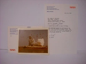 NASA Employee Letter & Small Columbia Shuttle Photo, Richard Smith Signed 1982 - Picture 1 of 11