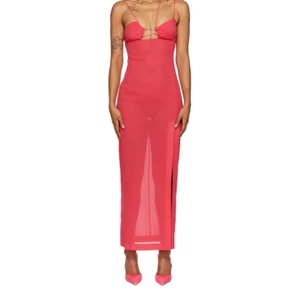 Maxi Vestido Nensi Dojaka Rosa Asimétrico Cuello Correa Recortado M Precio de venta sugerido por el fabricante $1115 - Imagen 1 de 19