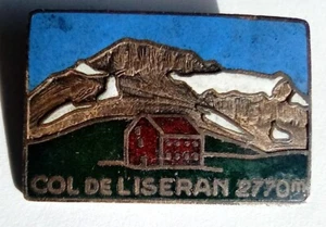 COL DE L'ISERAN OLD FRENCH ENAMELED SKI BADGE / INSIGNE SAVOIE - Picture 1 of 2