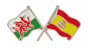 Spain Flag & Wales Flag Friendship Courtesy Pin Badge - Picture 1 of 3