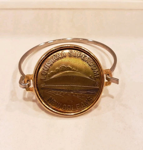 New Orleans Superdome Louisiana Bracelet Saints Jewelry - EUC - Free Shipping! Cover