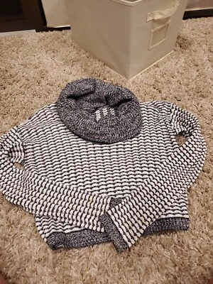 adivina suéter recortado grande Foto 1 de 4