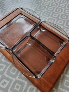 Vintage Serviertablett aus gegrabenem Teak und Glas Knabbereien 60er Jahre Mid Century - Bild 1 von 9