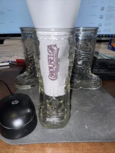 3 Carousel Dinner Theatre Ravenna, Ohio Cowboy Boot Glass Vintage Collectible - Picture 1 of 6