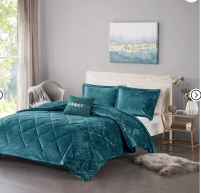Intelligent Design Twin/TXL Size Duvet Cover Set 3-Pcs Velvet Machine Wash Teal - Image 1 of 4