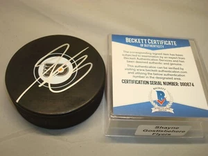 Disco de Hockey Beckett Shayne Gostisbehere firmado por los Philadelphia Flyers BAJO AUTENTICIDAD 1D - Imagen 1 de 3