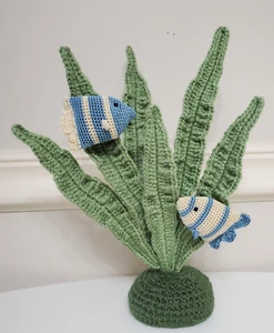 Handmade Crochet Fish Tank Green Leaf Wave Realistic Knitting Home Office Table - Picture 1 of 6