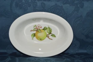 Portmeirion Pomona - 8" Oval Pie / Baking Dish - Prince Albert Apple (#80) - Picture 1 of 3
