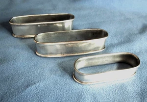 3 antike längliche Serviettenringe Sterlingsilber keine Monogramme 59 g. 2 1/2" & 3" - Bild 1 von 5
