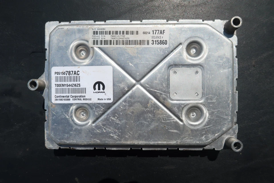 Chrysler 300 2014 ordenador motor ECM (A5) 68214177af Foto 1 de 1