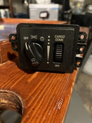 Interruptor de faros para camioneta Dodge Ram 1500 2003 SMP 73383PM Foto 1 de 4