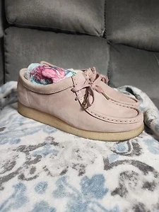 Sz 7.5M Womens Clarks Originals Wallabees Suede PINK Dusty Rose Gum Soles - Picture 1 of 19