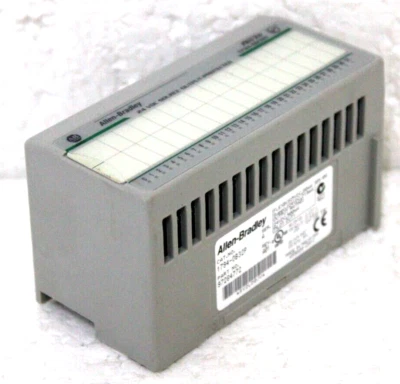 Modulo di uscita digitale Allen Bradley 1794-OB32P /A Flex 32 punti - Immagine 1 di 4