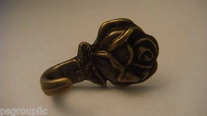 10 ANTIQUE BRASS ROSE PUSH PIN WALL PICTURE HANGERS - ADS ART DISPLAY SYSTEMS - Picture 1 of 2