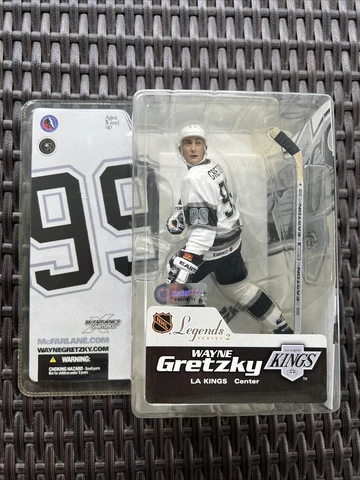 Wayne Gretzky McFarlane Legends Series 2 Figure Los Angeles Kings White Jersey Cover
