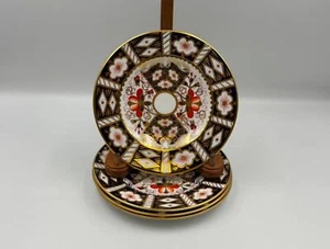 Set of 4 Royal Crown Derby Bone China TRADITIONAL IMARI Bread & Butter Plates - Picture 1 of 4