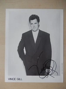Vince Gill Autographed 8" X 10" Photograph - Picture 1 of 2