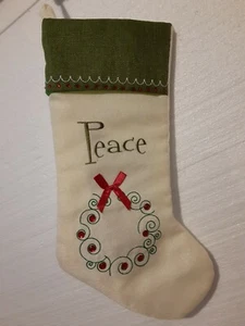 Weihnachtsstrumpf bestickt 17 cm Peace rot weiß grün - Bild 1 von 7