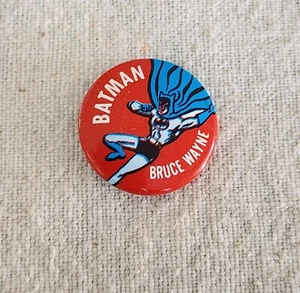 SELTEN 1966 BATMAN BRUCE WAYNE CREATIVE HOUSE PINBACK KNOPF HERVORRAGENDER ZUSTAND 1" - Bild 1 von 4