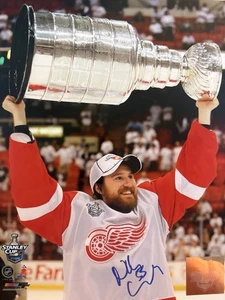 Niklas Kronwell Signed 8x10 Detroit Redwings 2008 Stanley Cup Champions Photo - Picture 1 of 1