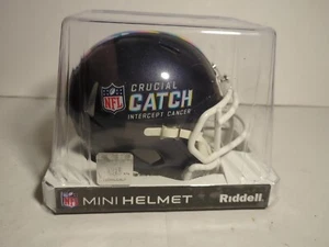 Crucial Catch Intercept Cancer 2024 Riddell Speed Mini Football Helm - Bild 1 von 7