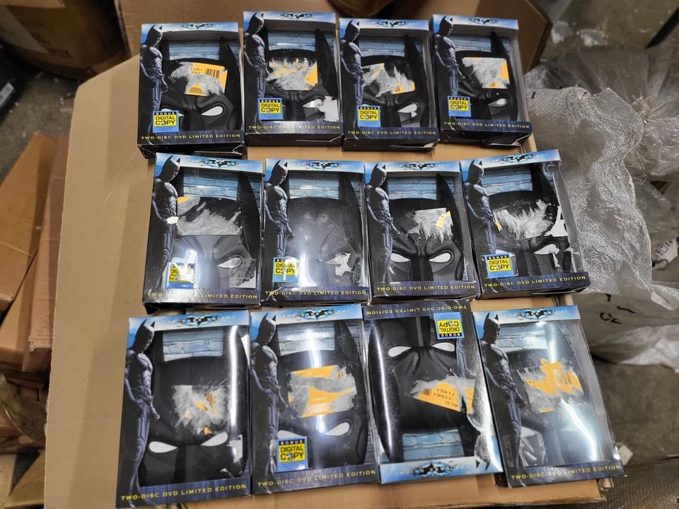 NEW BATMAN THE DARK KNIGHT 3 DISC LIMITED EDITION DVD CD SET WITH COWL MASK - Image 1 of 4