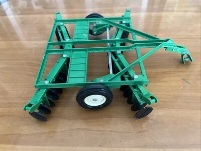 Oliver Disk 1/16 Ertl Farm Toy Clean - Image 1 of 4
