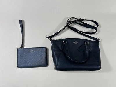 Paquete de cartera y muñeca COACH Kelsey de cuero granulado azul metálico F34493 Foto 1 de 4