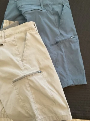 Lote de 2 Pantalones Cortos Vintage Impermeable Para Hombre Calce Regular Talla 40 Carga Bolsillo con Cremallera Foto 1 de 4