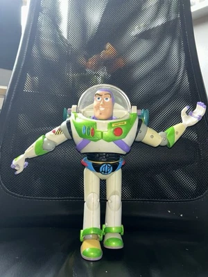  RARE 2001 Buzz Light-year With Green/blue Jet Pack And Anti-gravity Belt - Image 1 of 2